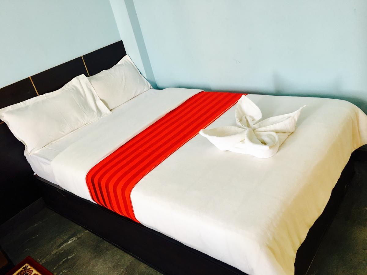 Hotel Pokhara International Экстерьер фото