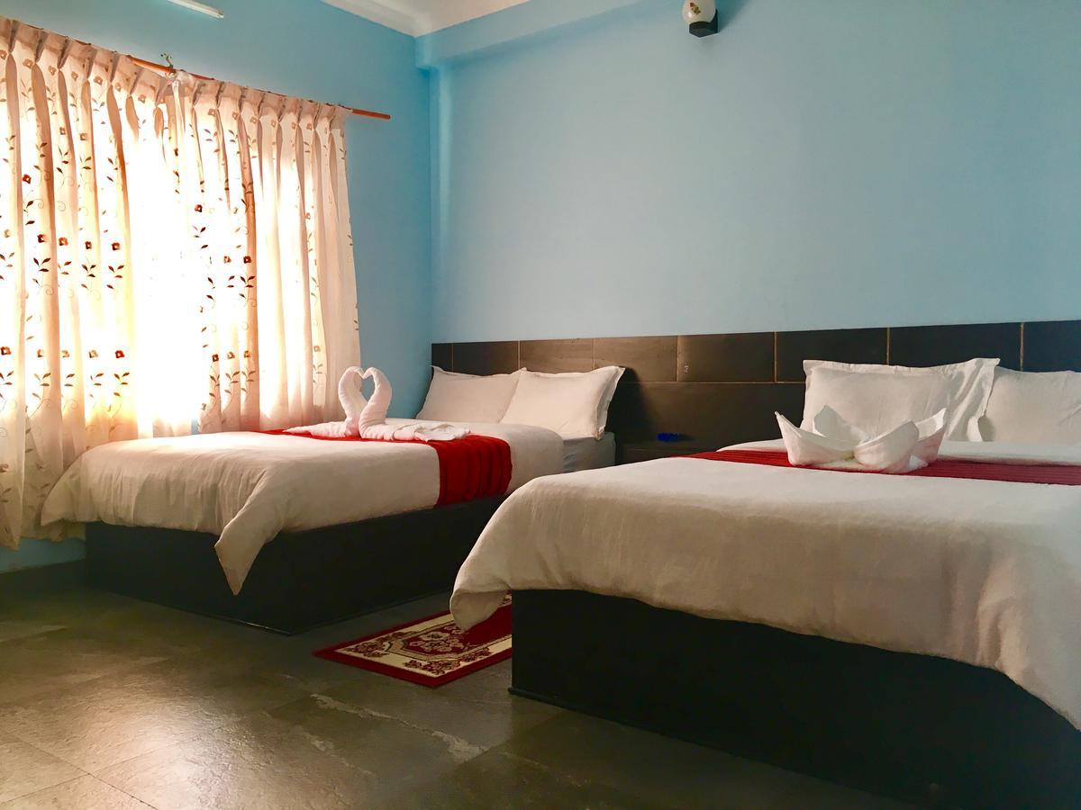 Hotel Pokhara International Экстерьер фото